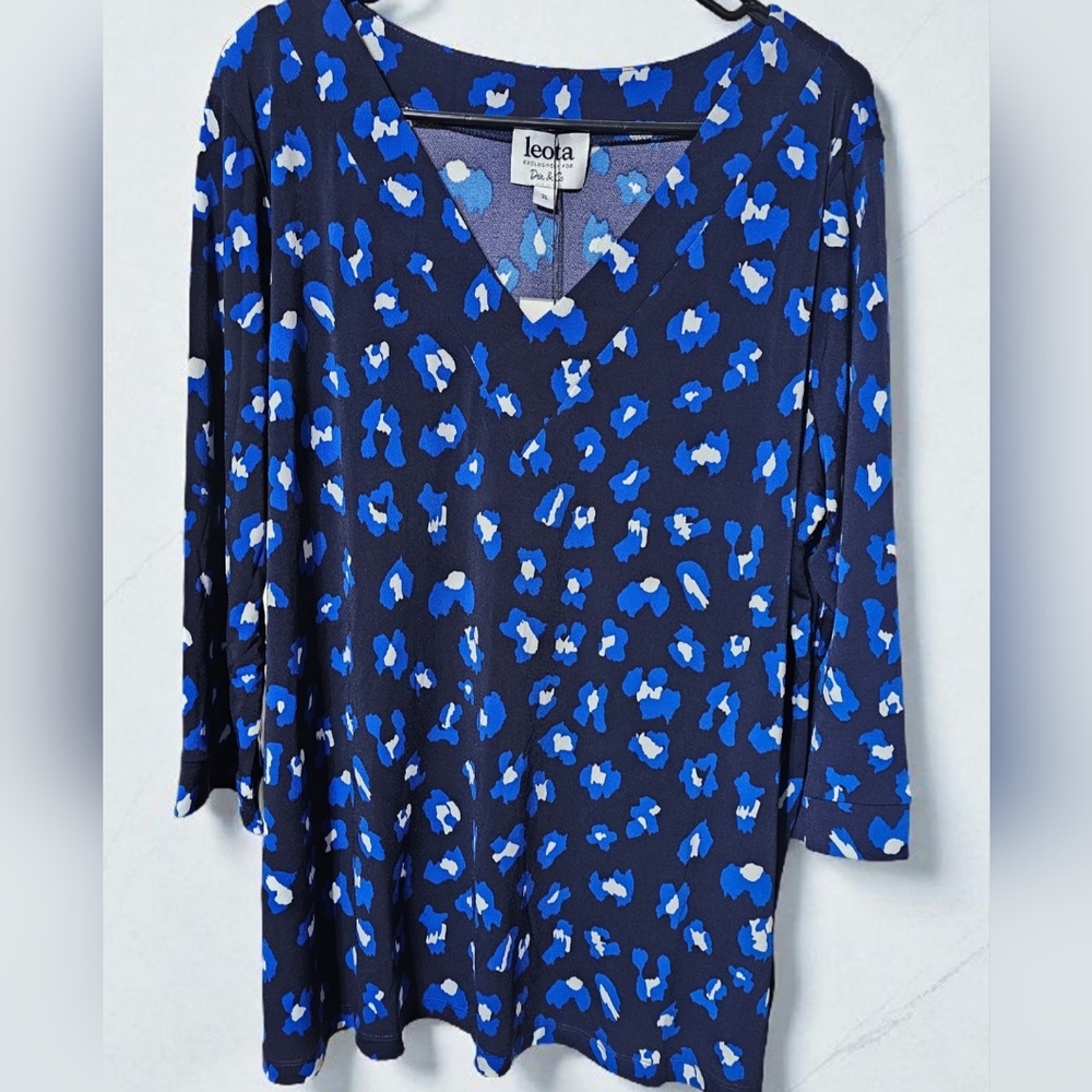 Leota Women's Top with Blue and White Abstract Design